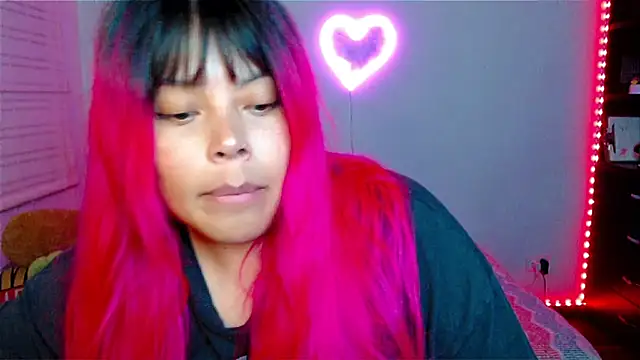 EllieMoonX online show from December 22, 2025, 10:54 pm