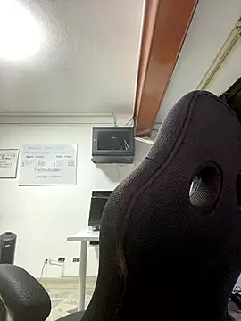 Snapshot of gabrielabrunette69 chatting on January 8, 2026, 1:00 am gabrielabrunette69 online show from January 8, 2026, 1:00 am