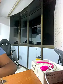 Snapshot of gabrielabrunette69 chatting on October 30, 2025, 6:23 am gabrielabrunette69 online show from October 30, 2025, 6:23 am