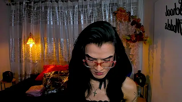 ZAMMIRA online show from November 16, 2025, 10:02 pm