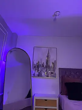 HoneyMollyX online show from July 31, 2026, 1:10 pm