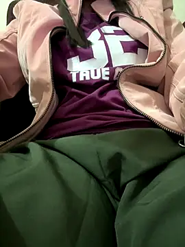 mamtasingh12 online show from December 3, 2025, 3:11 pm