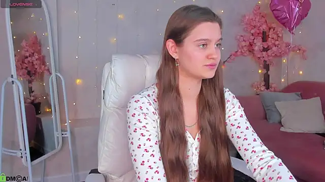 Snapshot of Renesmy_Black chatting on February 25, 2026, 10:53 pm Renesmy Black online show from February 25, 2026, 10:53 pm