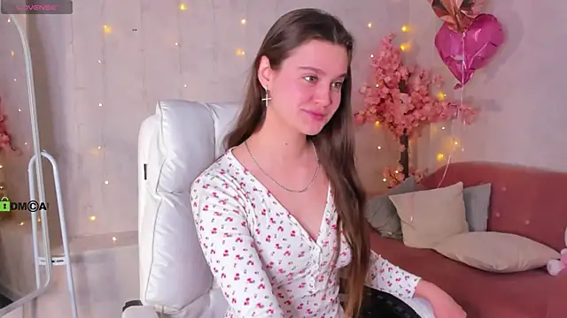 Snapshot of Renesmy_Black chatting on March 12, 2026, 12:05 am Renesmy Black online show from March 12, 2026, 12:05 am