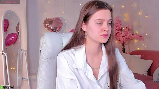 Snapshot of Renesmy_Black chatting on February 12, 2026, 11:48 pm Renesmy Black online show from February 12, 2026, 11:48 pm