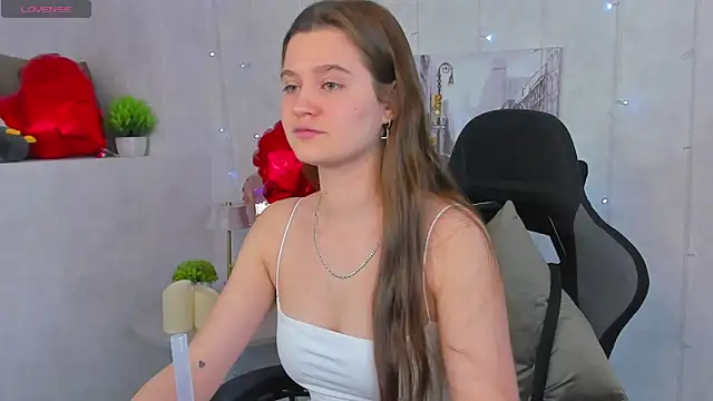 Snapshot of Renesmy_Black chatting on March 18, 2026, 12:03 am Renesmy Black online show from March 18, 2026, 12:03 am