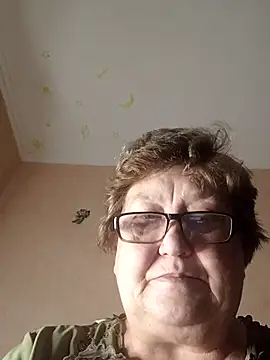 Snapshot of Katherine735 chatting on February 1, 2026, 10:30 pm Katherine735 online show from February 1, 2026, 10:30 pm