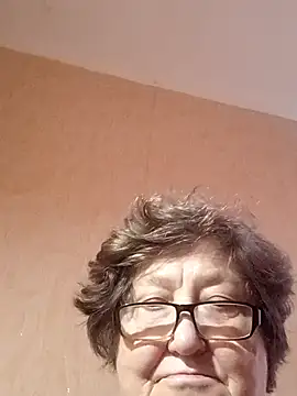 Snapshot of Katherine735 chatting on November 15, 2025, 6:17 am Katherine735 online show from November 15, 2025, 6:17 am