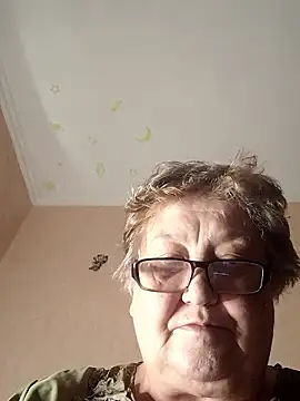 Snapshot of Katherine735 chatting on January 9, 2026, 11:22 pm Katherine735 online show from January 9, 2026, 11:22 pm