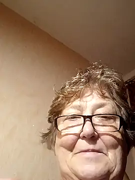 Snapshot of Katherine735 chatting on October 21, 2025, 9:36 pm Katherine735 online show from October 21, 2025, 9:36 pm