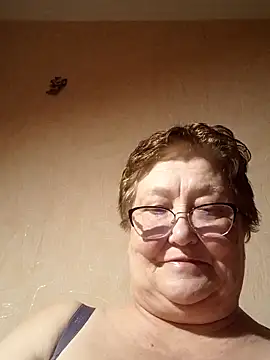 Katherine735 online show from April 30, 2026, 8:57 pm