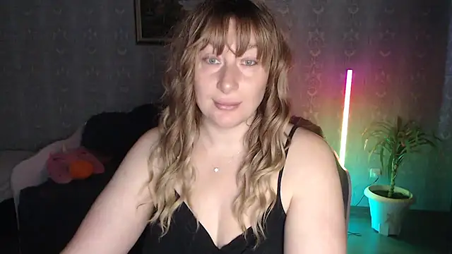 Yummy Gloria online show from November 20, 2025, 6:47 am