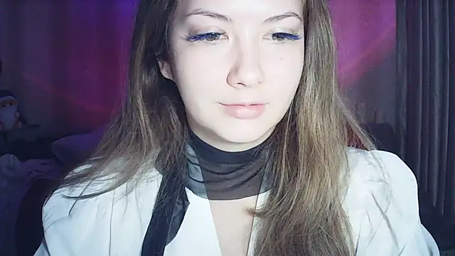 MoodieMira online show from March 3, 2026, 10:50 pm