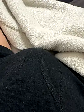 haruki 18old online show from October 10, 2025, 1:56 pm