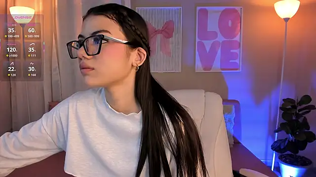 Snapshot of MarianaaDooll chatting on February 23, 2026, 12:17 pm MarianaaDooll online show from February 23, 2026, 12:17 pm