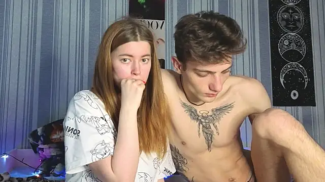 EmiliaCouple online show from April 21, 2026, 12:23 pm