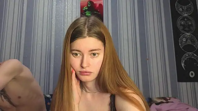 EmiliaCouple online show from May 3, 2026, 4:54 pm