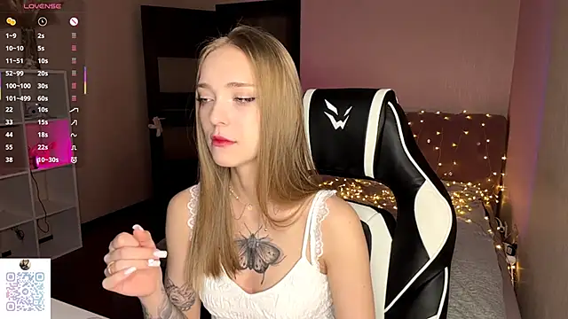 EvaPeace online show from December 19, 2025, 6:43 pm