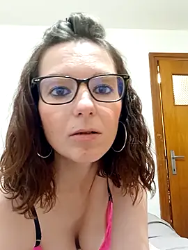 labellerose online show from October 28, 2025, 6:29 pm