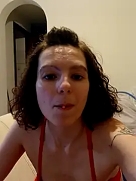 labellerose online show from March 10, 2026, 6:12 pm