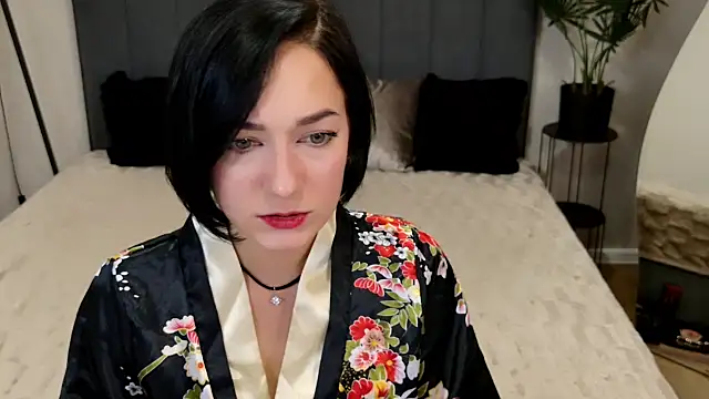 BaileeLynn online show from October 16, 2025, 1:19 pm