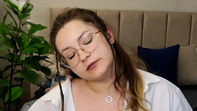 Briarx online show from July 23, 2026, 2:20 am