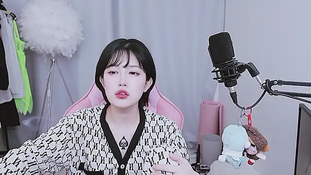 MISA 02 online show from April 25, 2026, 2:58 am