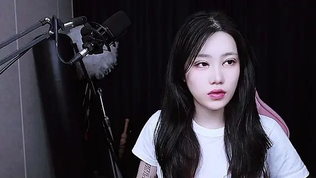 MISA 02 online show from November 14, 2025, 1:37 pm