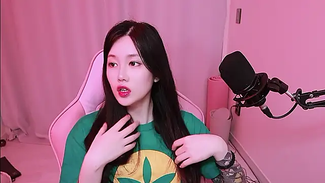 Snapshot of MISA_02 chatting on March 6, 2026, 5:41 pm MISA 02 online show from March 6, 2026, 5:41 pm