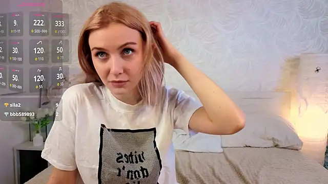 CeIenaLafler online show from October 29, 2025, 4:33 am