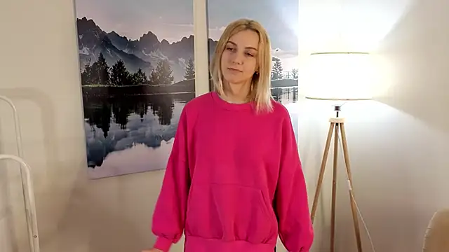 CeIenaLafler online show from October 13, 2025, 7:10 am