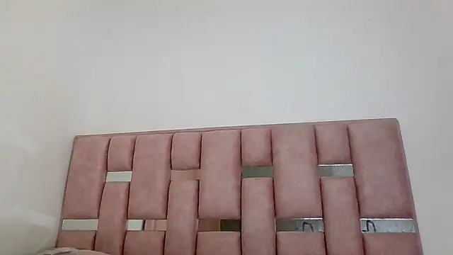 abby moss 2 online show from February 5, 2026, 12:45 pm