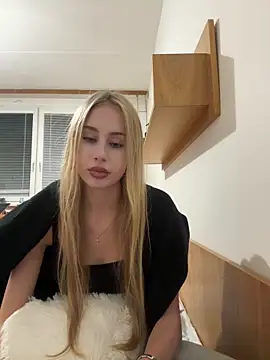 JudithCarly online show from October 23, 2025, 7:01 pm