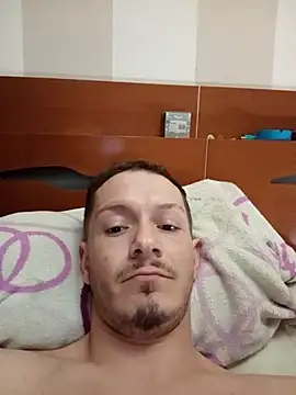 Snapshot of Graimito chatting on February 4, 2026, 1:33 am Graimito online show from February 4, 2026, 1:33 am