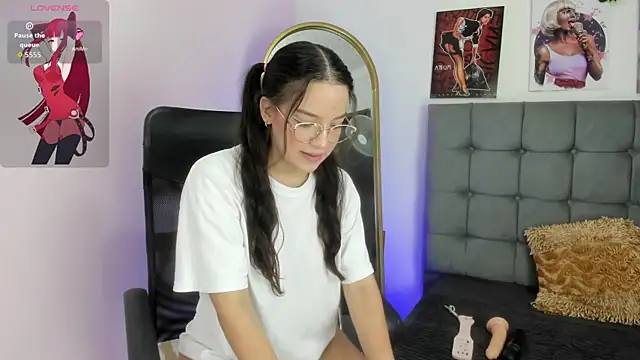 beauty lana18 online show from November 28, 2025, 6:35 am