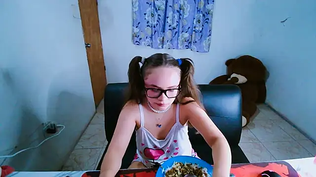 SweetRabbit29 online show from July 12, 2026, 11:16 pm