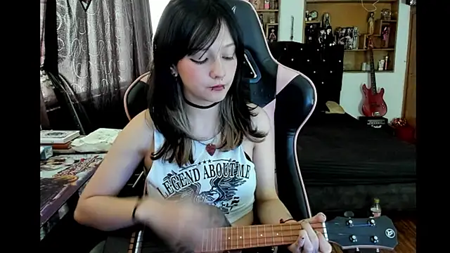 Maki Zein  online show from February 12, 2026, 8:30 pm