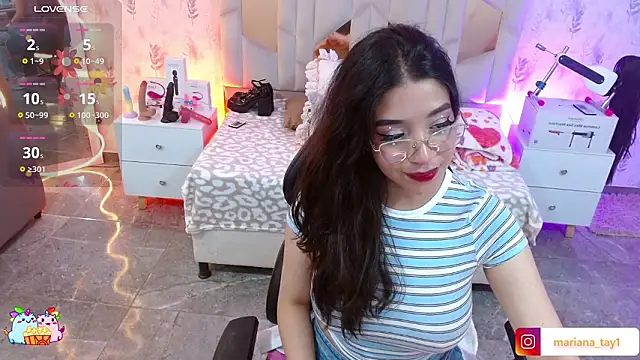 Snapshot of MARIANA_TAY1 chatting on March 8, 2026, 3:21 am MARIANA TAY1 online show from March 8, 2026, 3:21 am