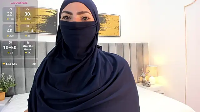  naylaa  online show from November 9, 2025, 3:21 am