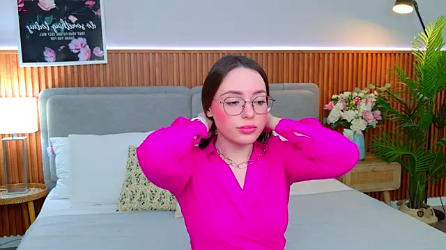 JulliRoss online show from April 26, 2026, 5:05 am