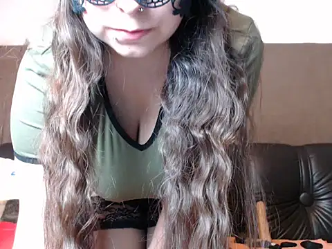 NikolHeart online show from October 20, 2025, 4:18 pm