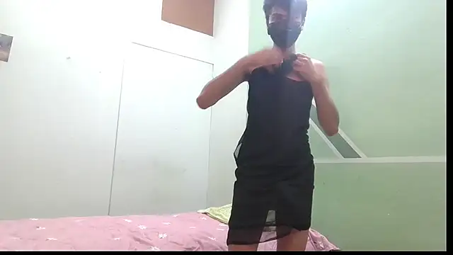 Snapshot of lil-twink19 chatting on October 23, 2025, 10:47 am lil-twink19 online show from October 23, 2025, 10:47 am