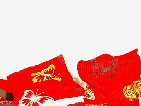XSpicyQueenX online show from May 4, 2026, 10:51 am