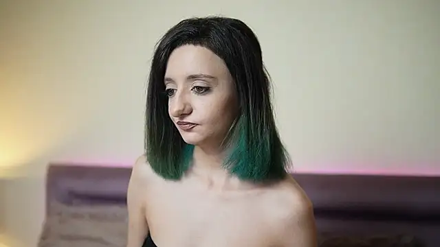 JoelleApril online show from June 12, 2026, 8:06 pm