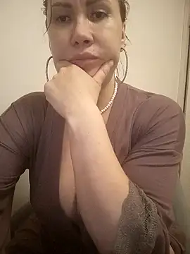 Ambika beauty online show from November 5, 2025, 8:34 pm