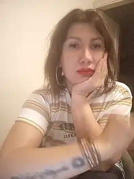 Ambika beauty online show from November 8, 2025, 3:04 pm