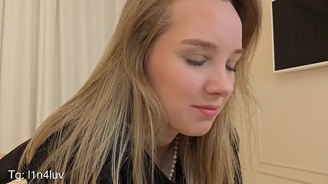 AIicaparkerc online show from December 5, 2025, 9:12 pm