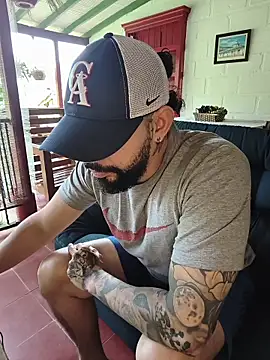 Snapshot of AlukardBig chatting on March 3, 2026, 5:20 pm AlukardBig online show from March 3, 2026, 5:20 pm