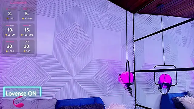 CinnamonHeat online show from October 20, 2025, 11:11 am