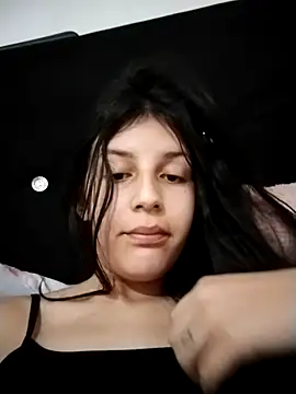 Snapshot of Thaila-Aurora chatting on November 9, 2025, 2:48 am Thaila-Aurora online show from November 9, 2025, 2:48 am